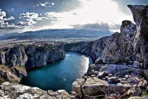 Opojna ljepota Bruninog zavičaja - Modro jezero kod Imotskog